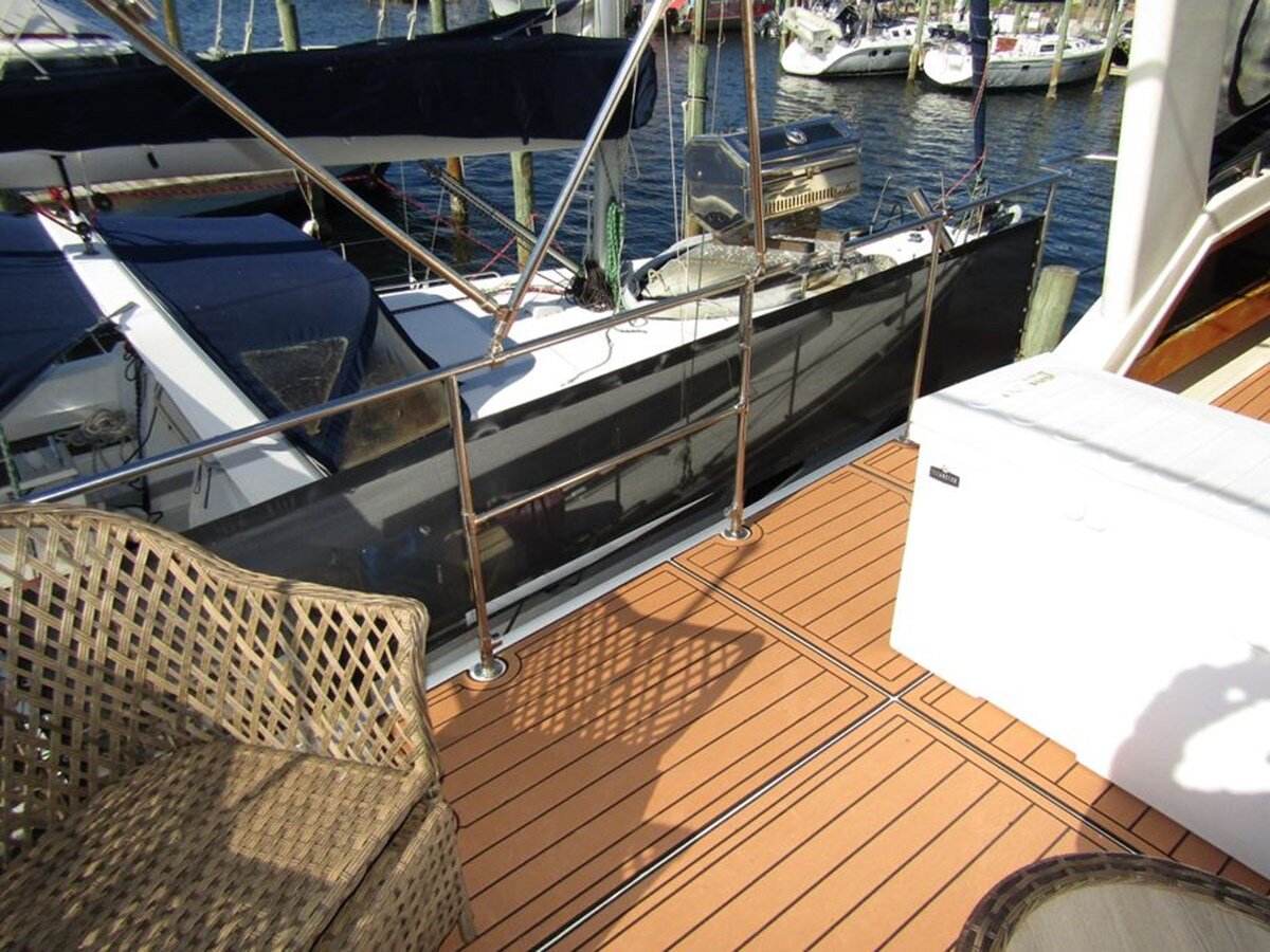 1981-mainship-40-46895a