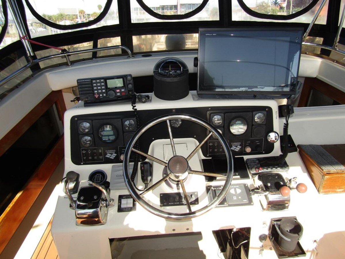 1981-mainship-40-46895a