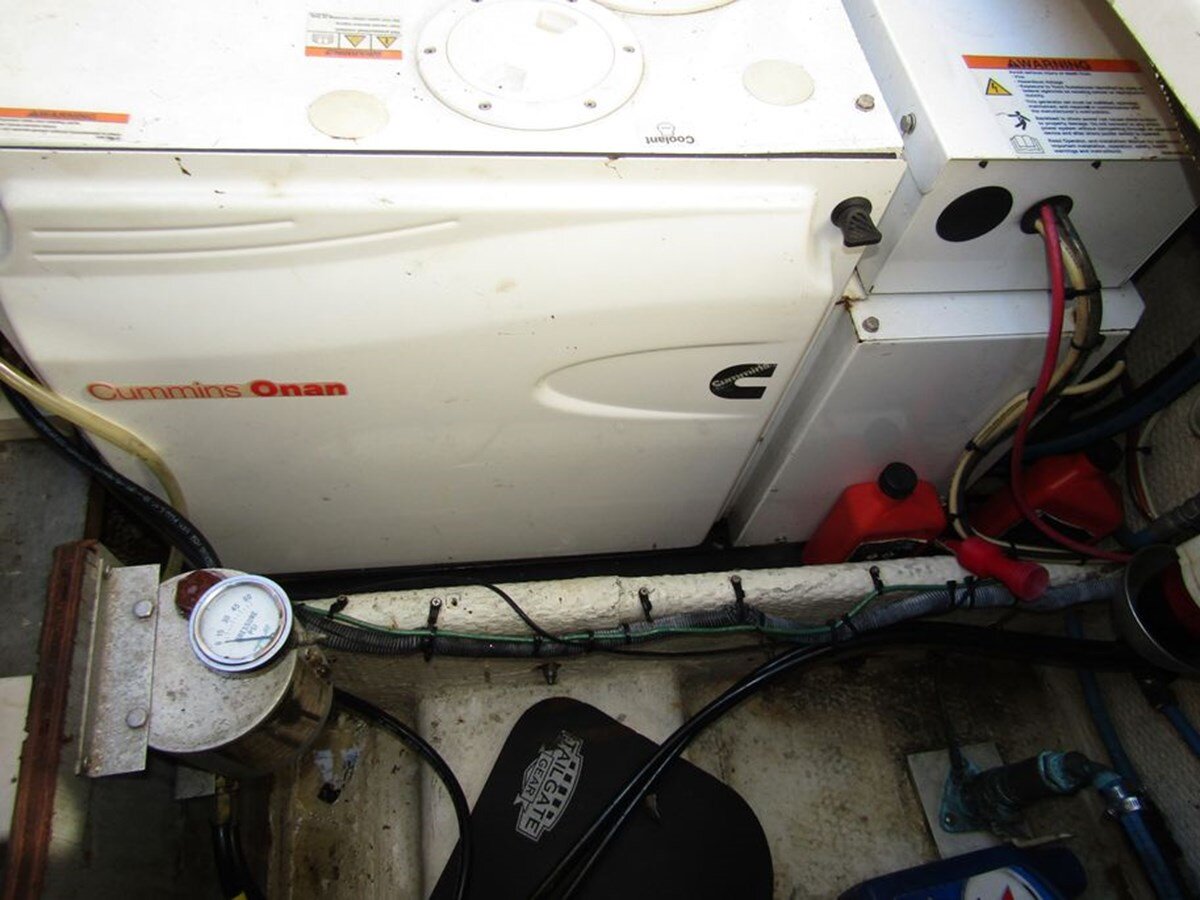 1981-mainship-40-46895a