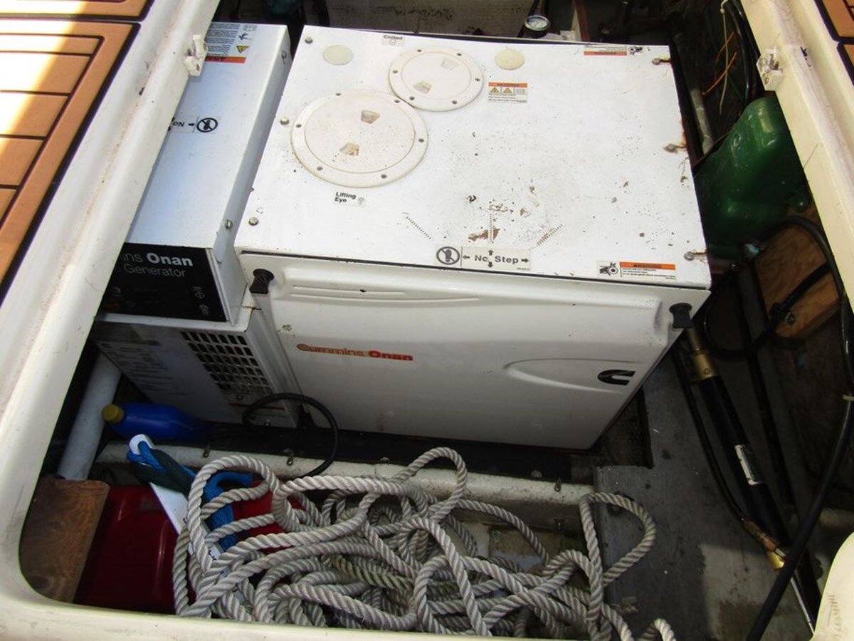 1981-mainship-40-46895a