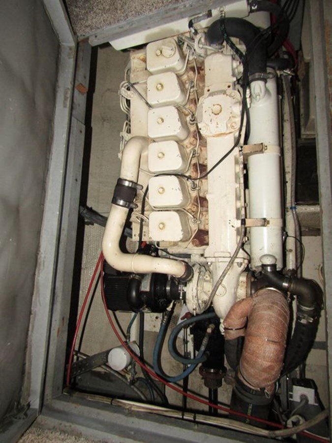 1981-mainship-40-46895a