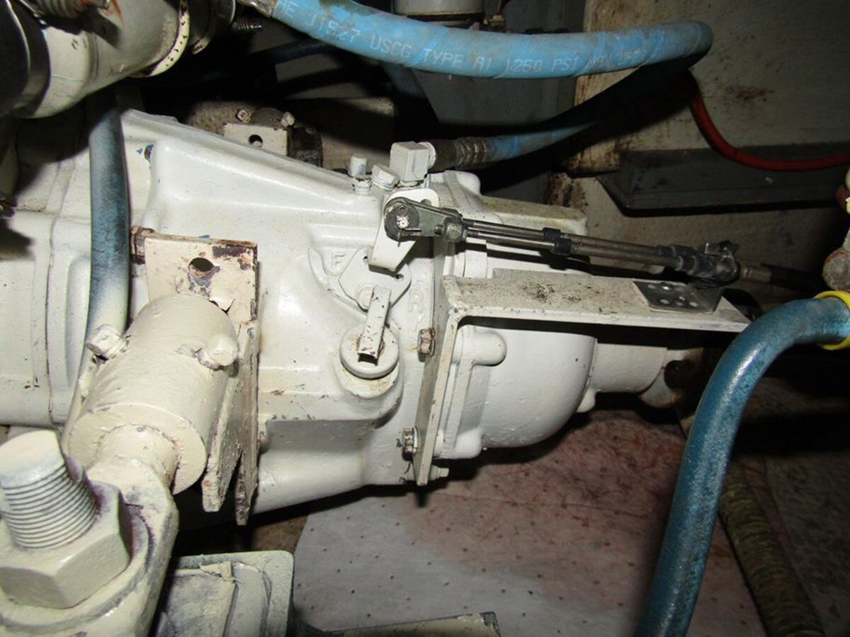 1981-mainship-40-46895a