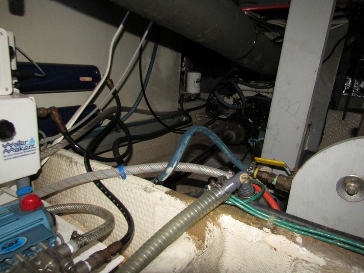 1981-mainship-40-46895a