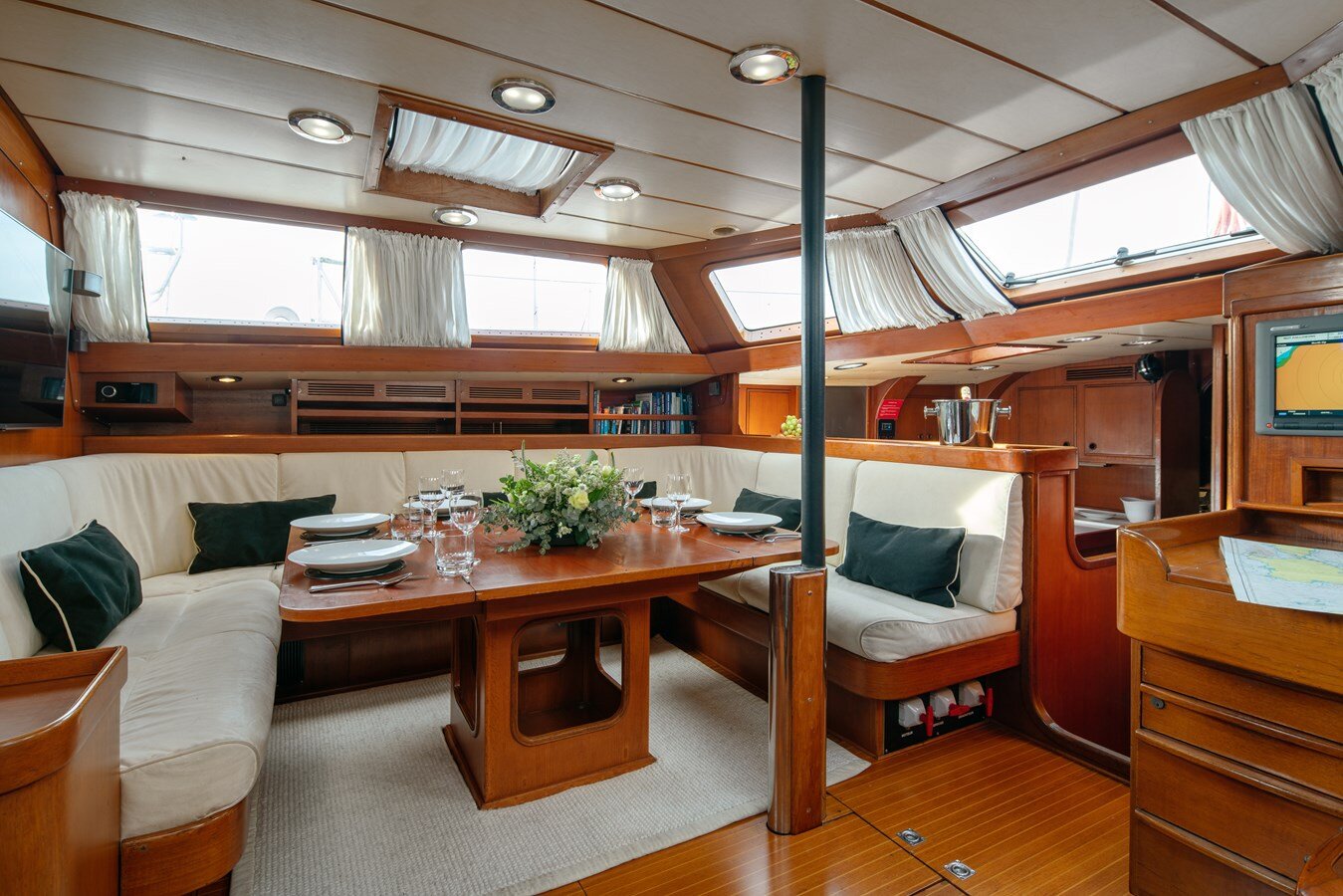 1981-nautor-swan-76-10-03a643