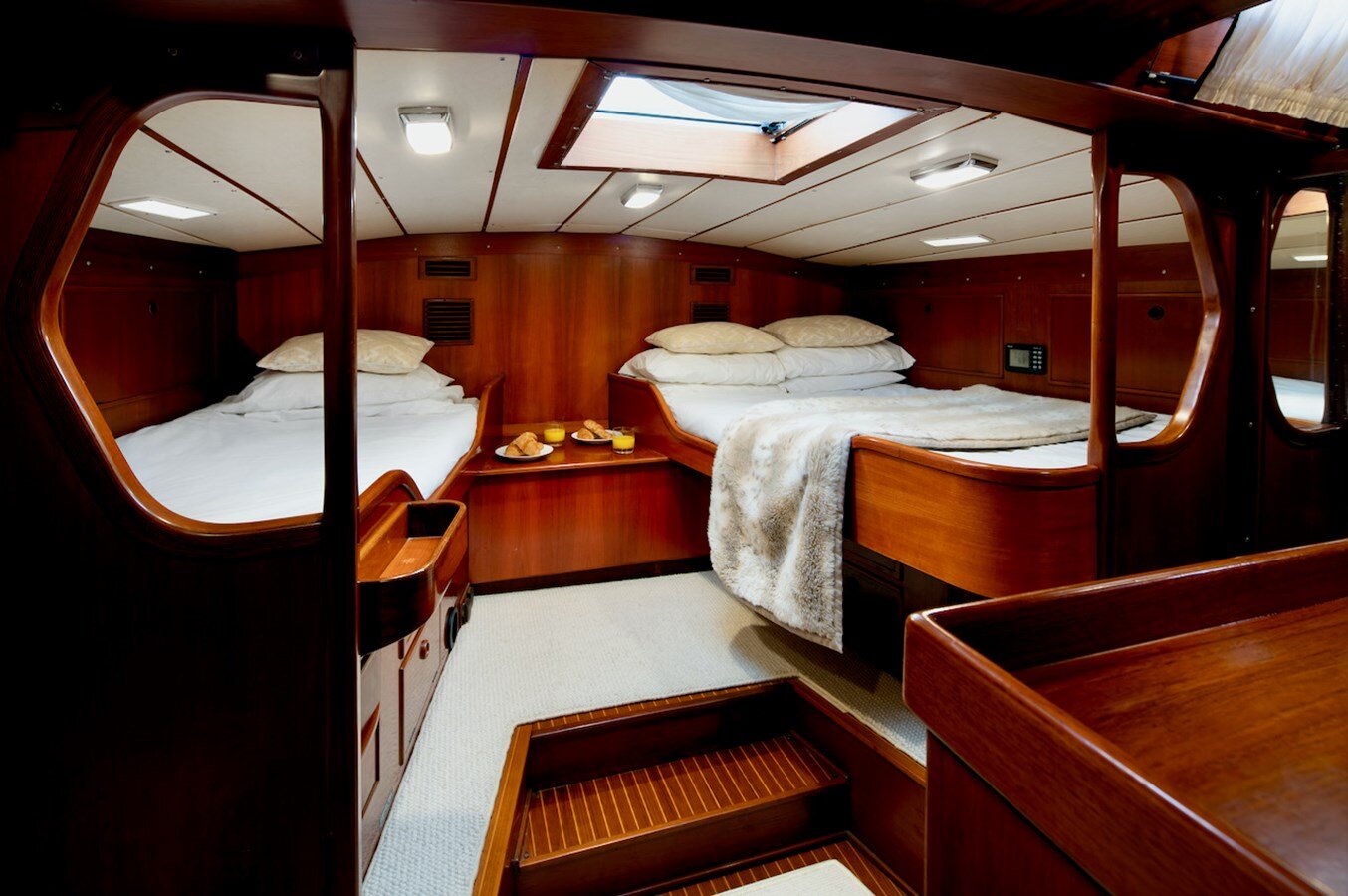 1981 NAUTOR SWAN 76' 10