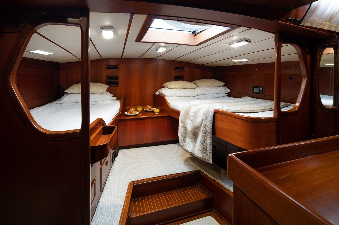 1981 NAUTOR SWAN 76' 10