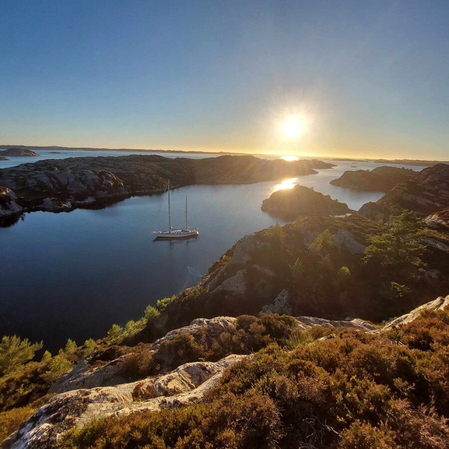 1981 NAUTOR SWAN 76' 10