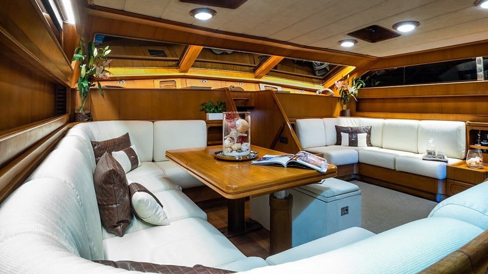 1983 BENETTI 88' 7