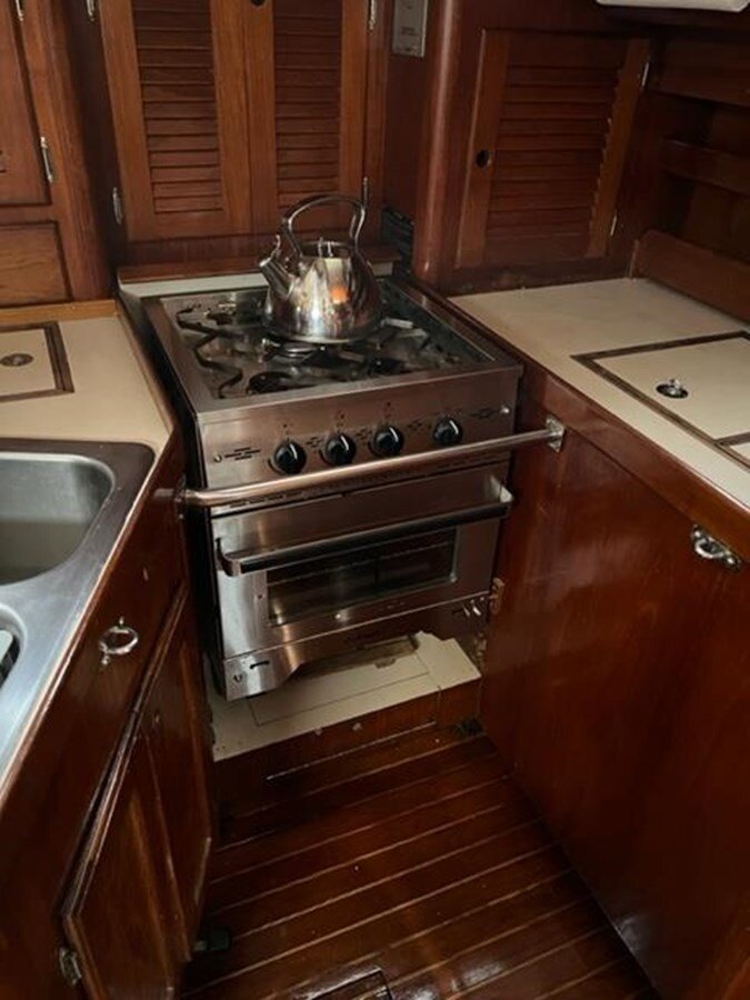 1983-bristol-yachts-45-94a476