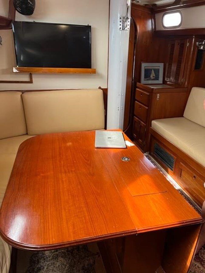 1983-bristol-yachts-45-94a476