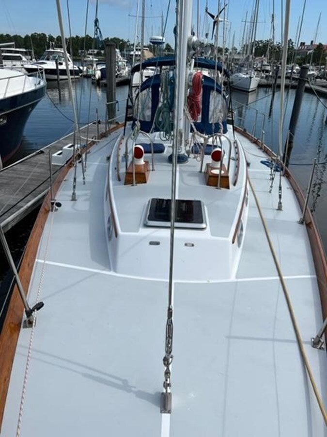 1983-bristol-yachts-45-94a476