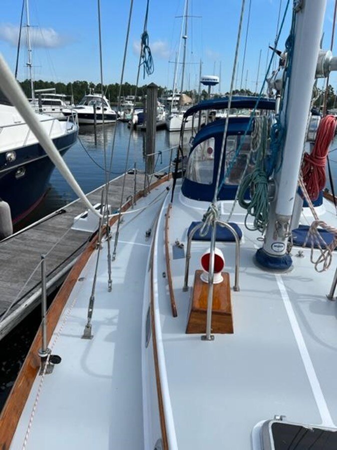 1983-bristol-yachts-45-94a476