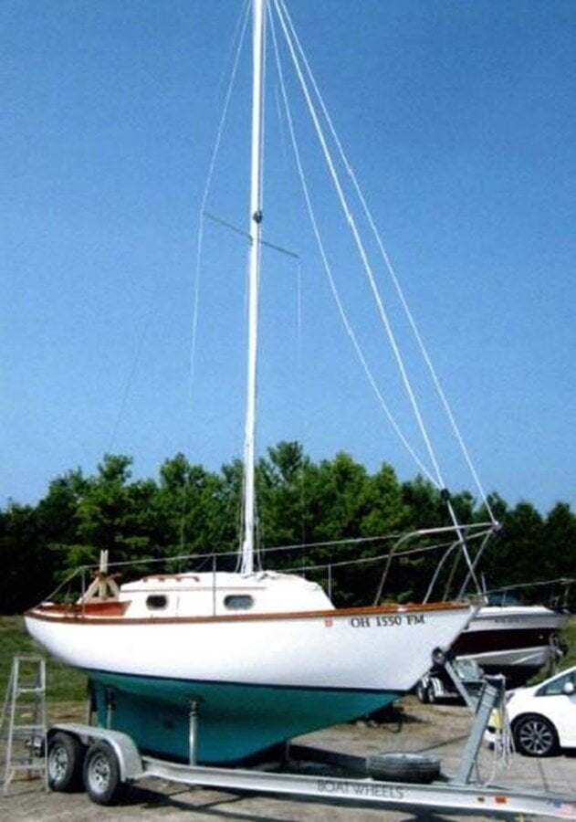 1983-cape-dory-22-4-3d3d33