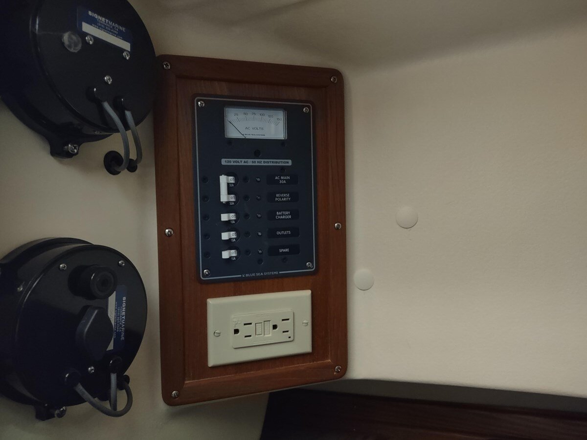 1983-cape-dory-22-4-3d3d33