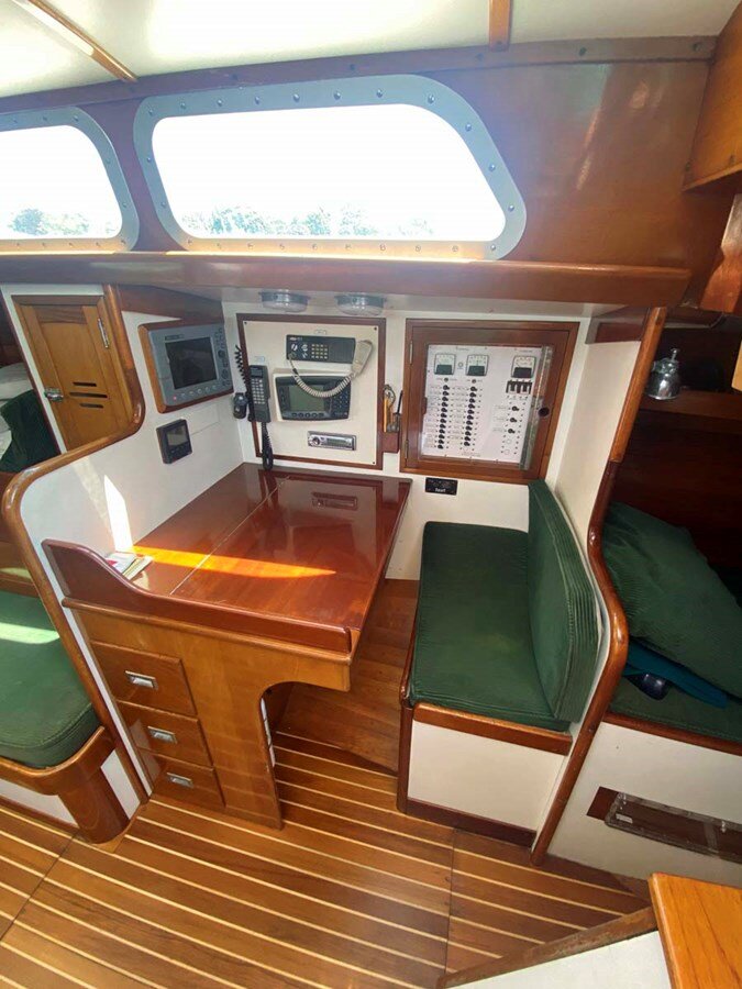 1983-hinckley-42-1-cf4a2f