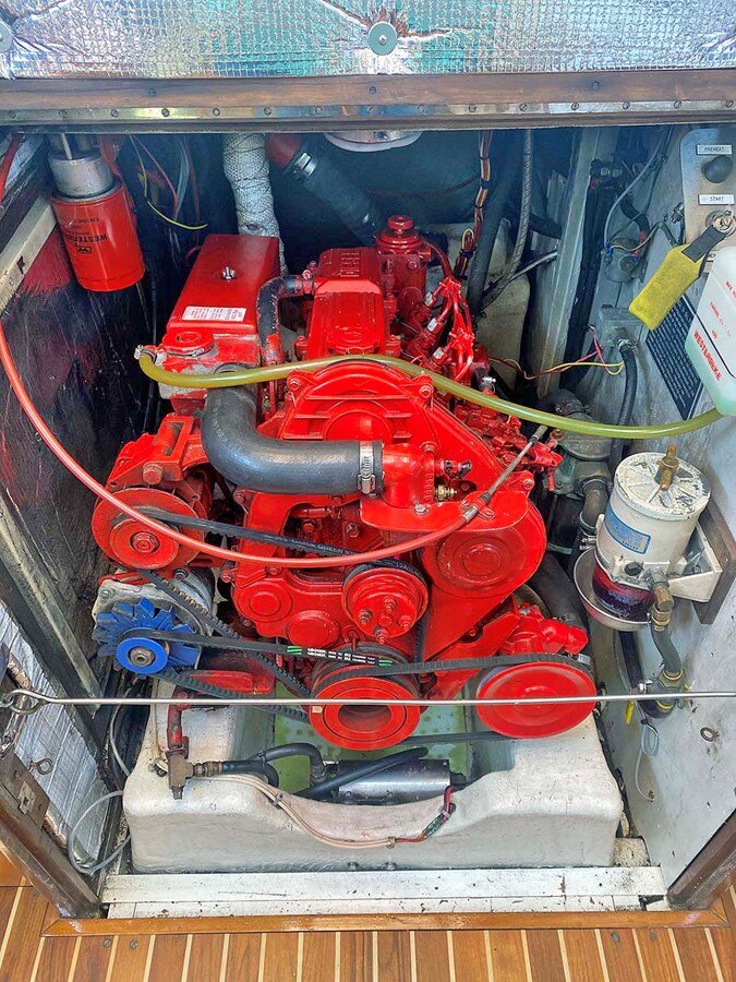 1983-hinckley-42-1-cf4a2f