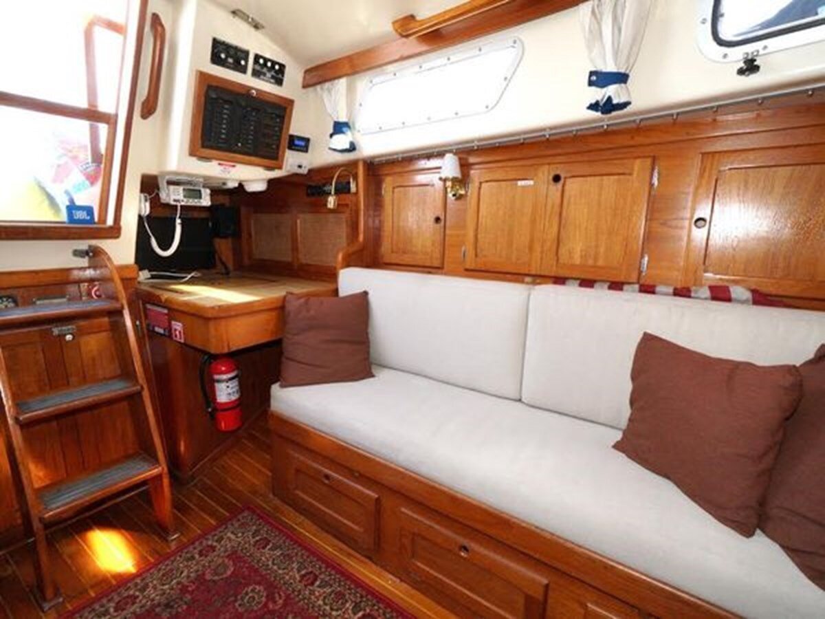 1984-bristol-yachts-31-37d972