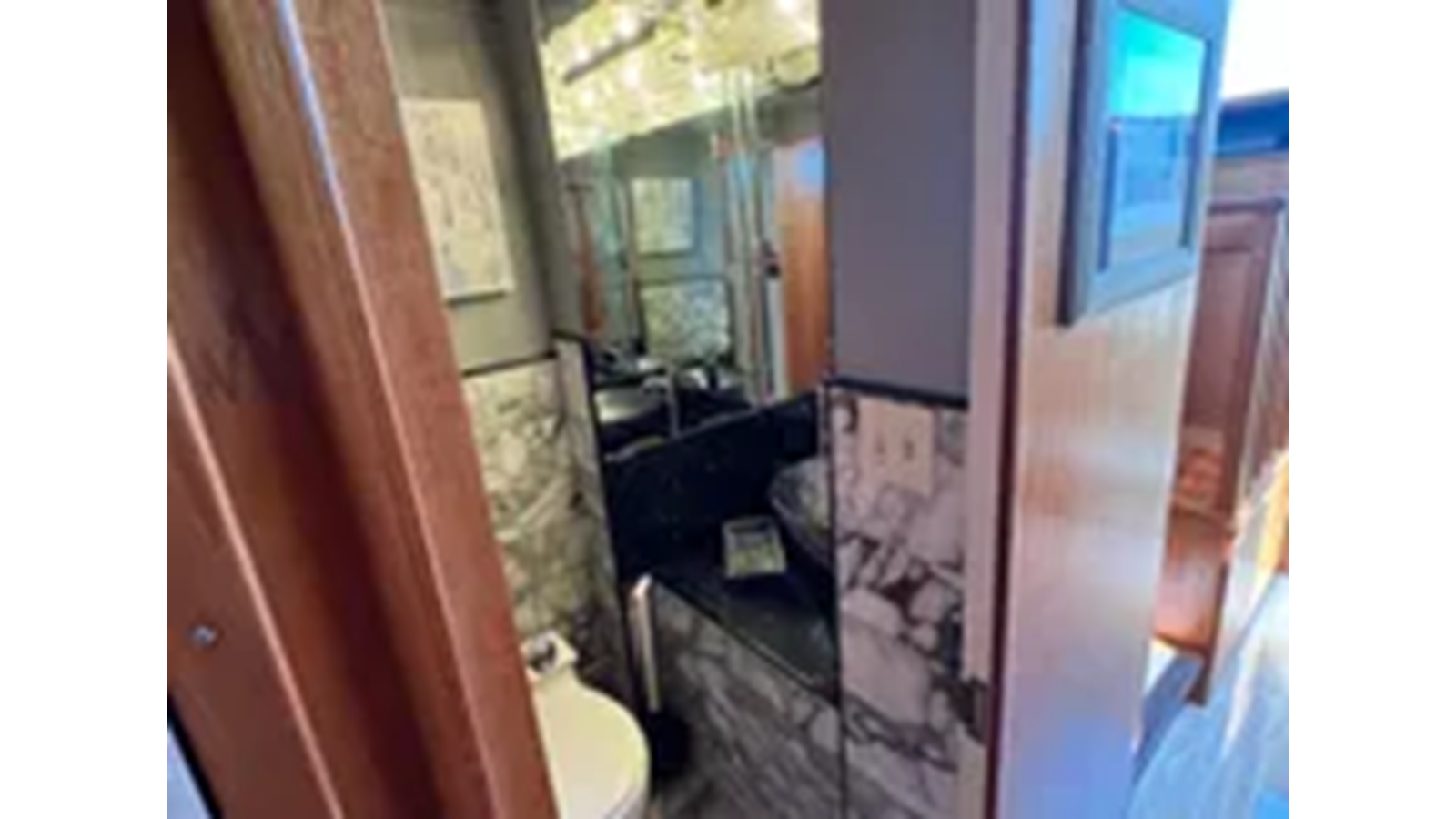 1984-burger-86-c44df0