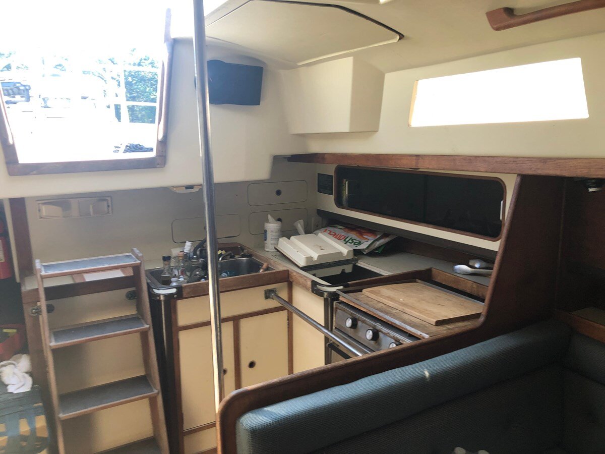 1984-cc-yachts-34-8-08517b