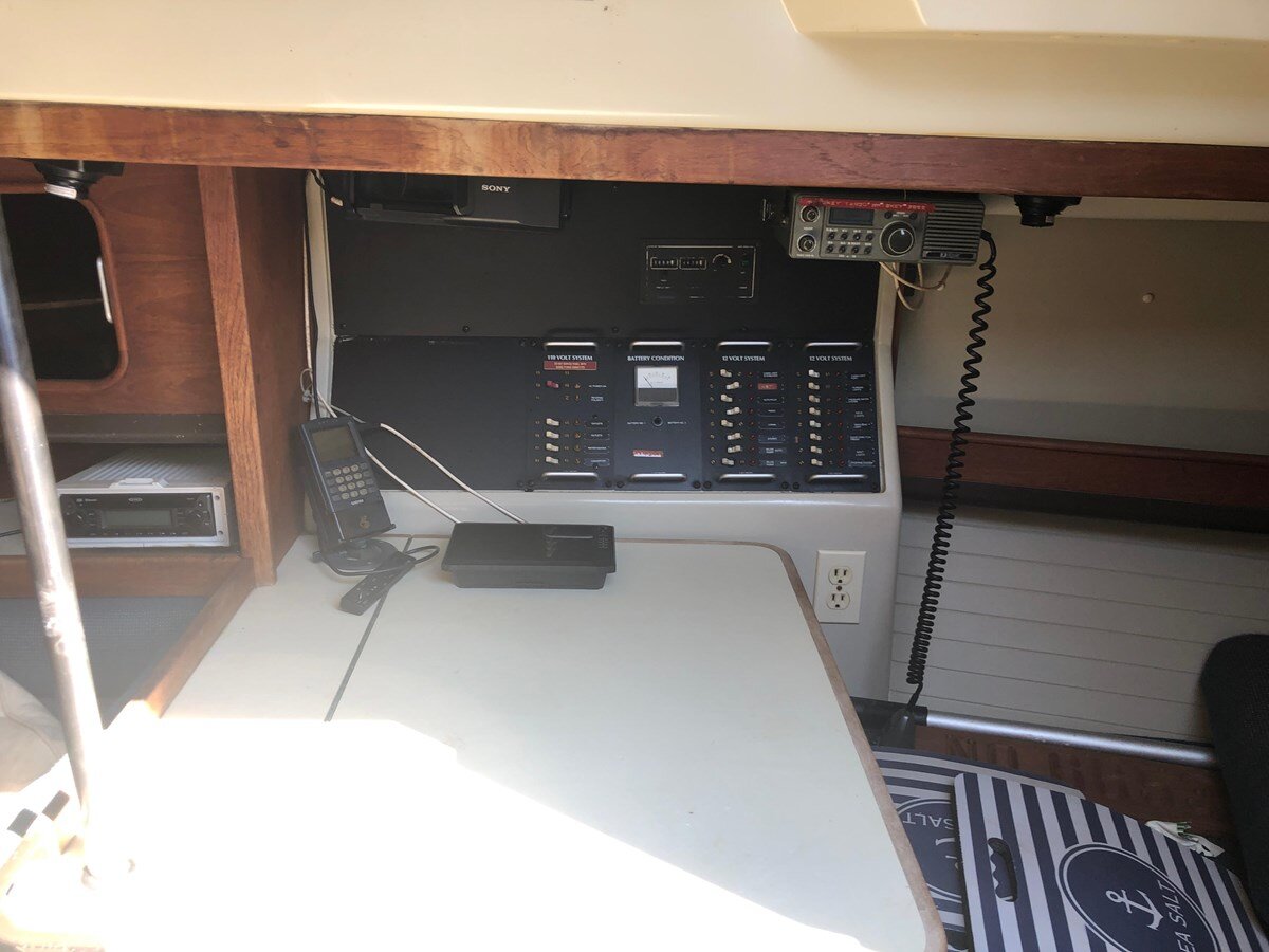 1984-cc-yachts-34-8-08517b