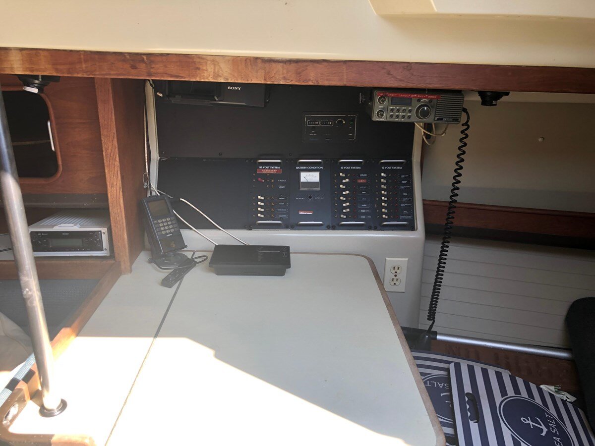 1984-cc-yachts-34-8-08517b