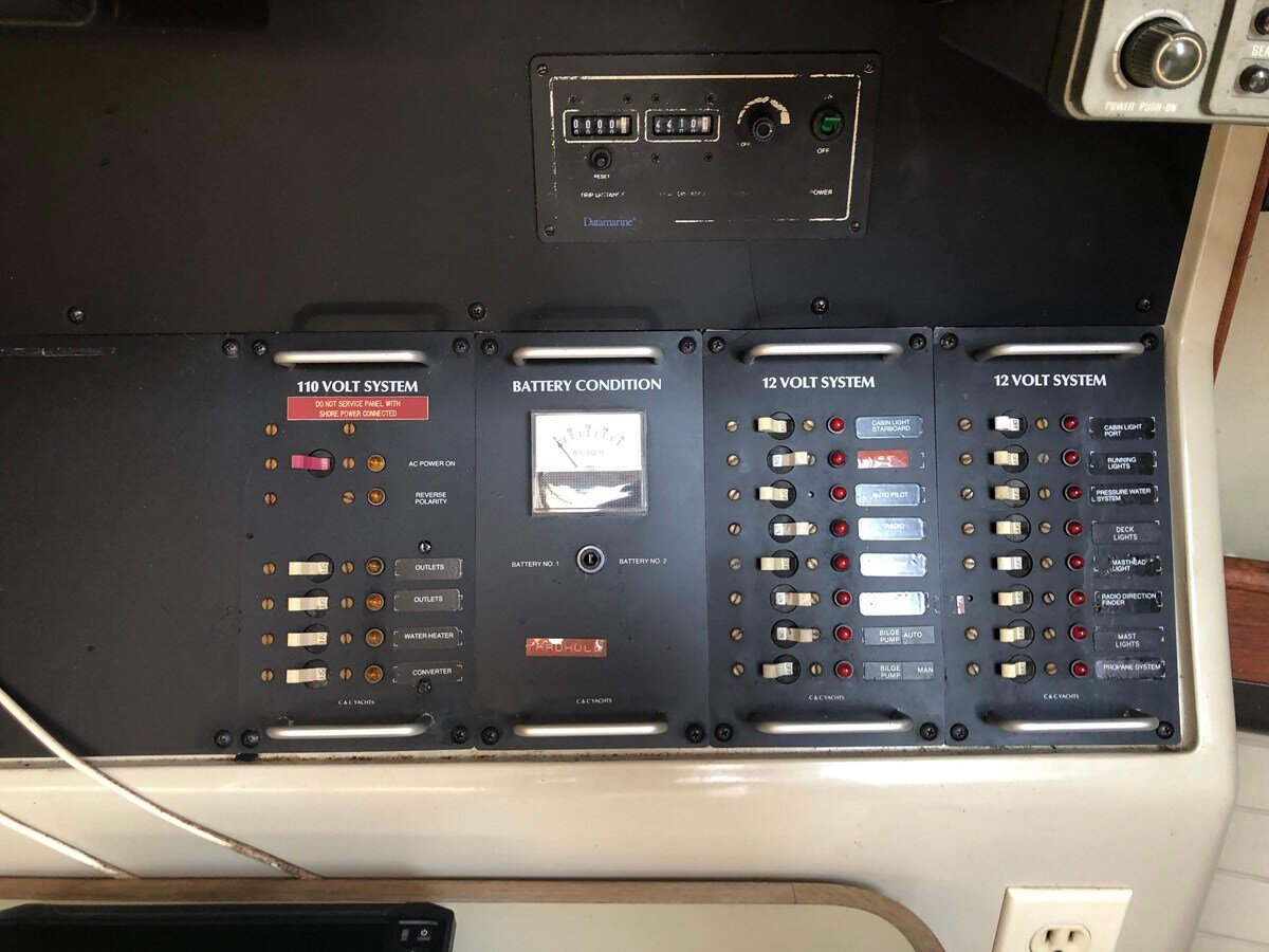 1984-cc-yachts-34-8-08517b