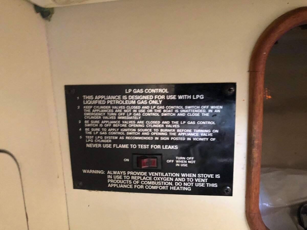 1984-cc-yachts-34-8-08517b