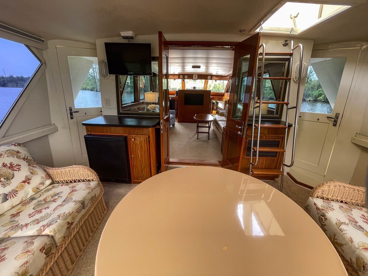 1984-hatteras-53-75fd50