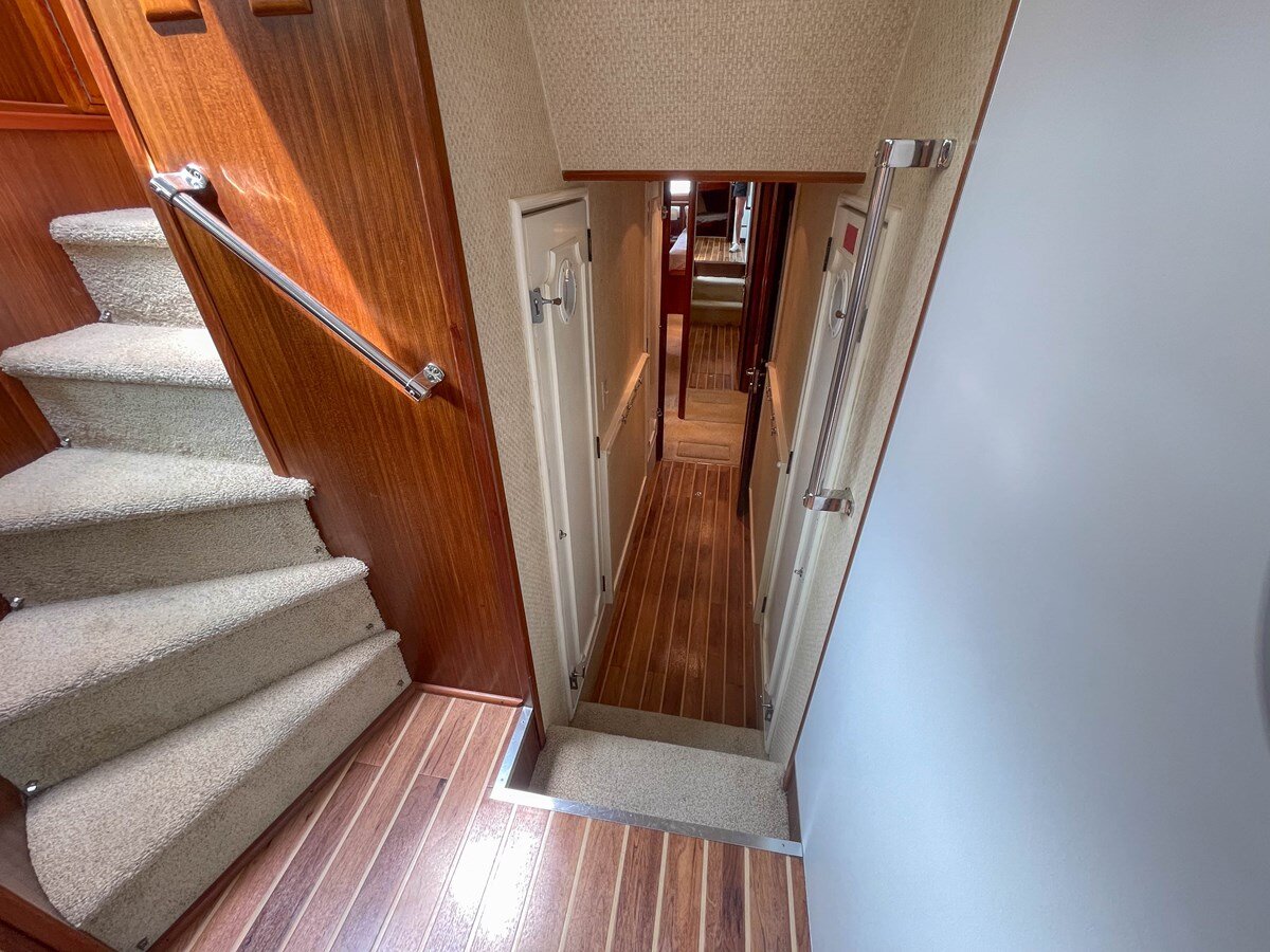 1984-hatteras-53-75fd50