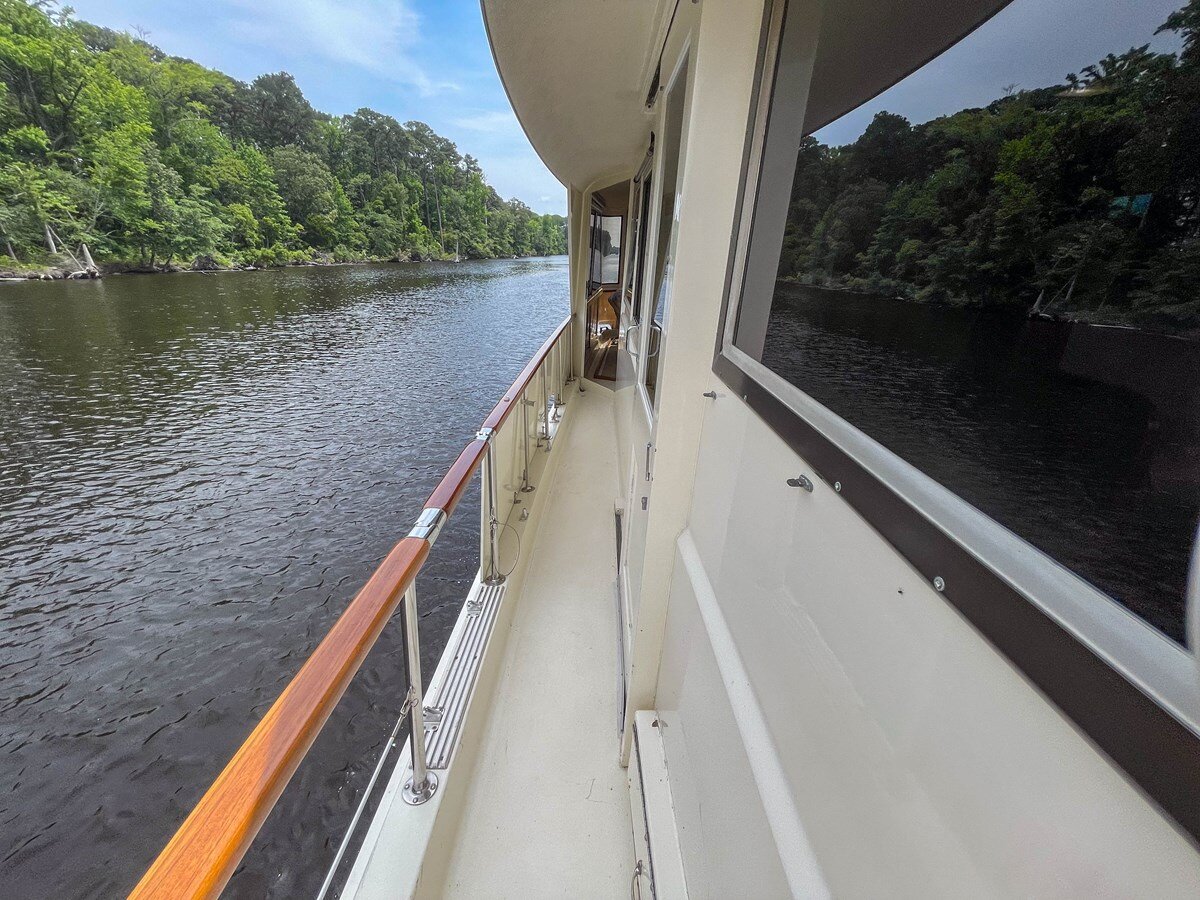 1984-hatteras-53-75fd50