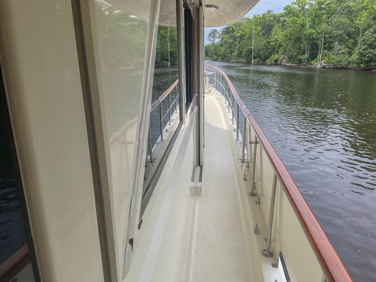 1984-hatteras-53-75fd50