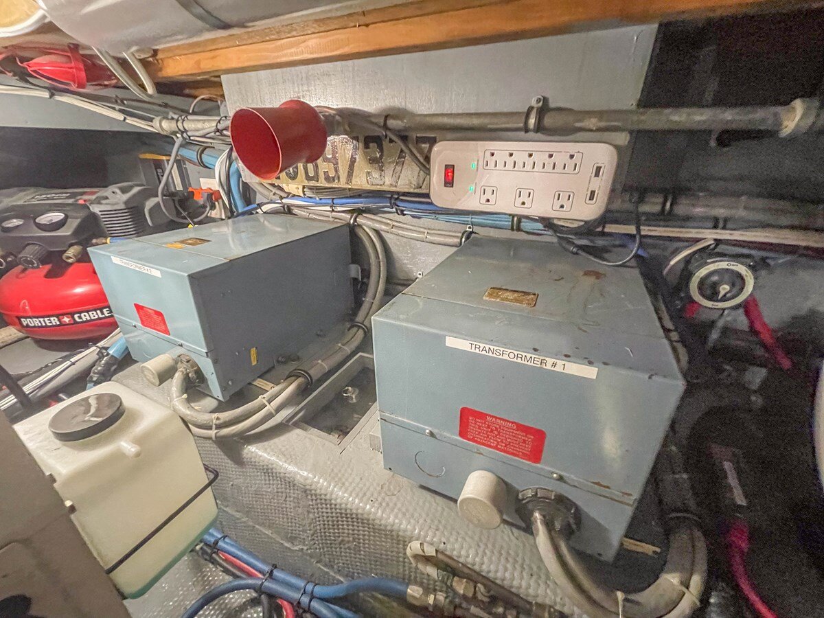 1984-hatteras-53-75fd50