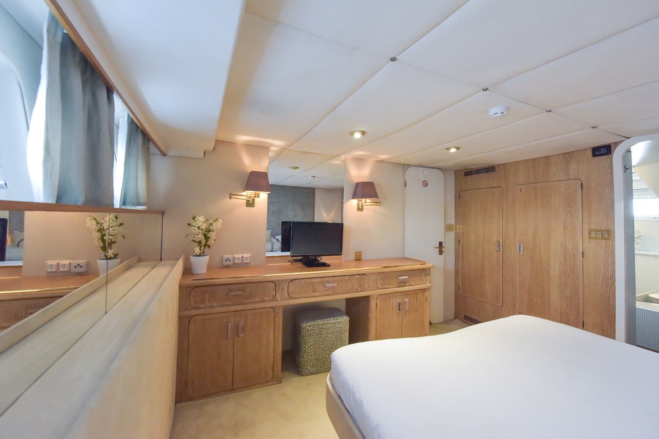 1984 W.A. SOUTER & SONS 111' 7