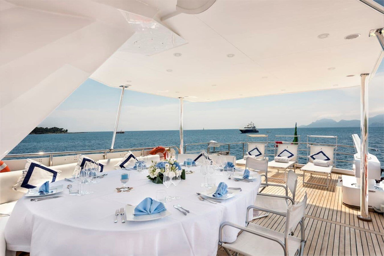 1985 ALALUNGA 108' 4