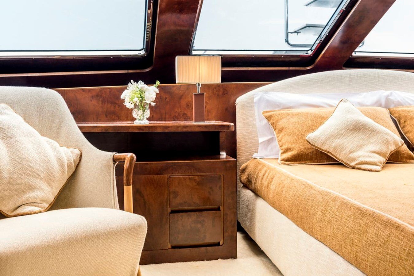 1985 ALALUNGA 108' 4