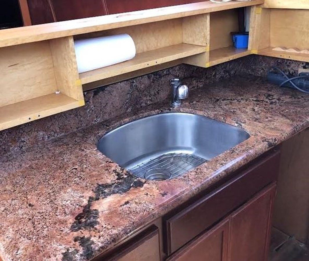 1985-bluewater-yachting-46-a75255