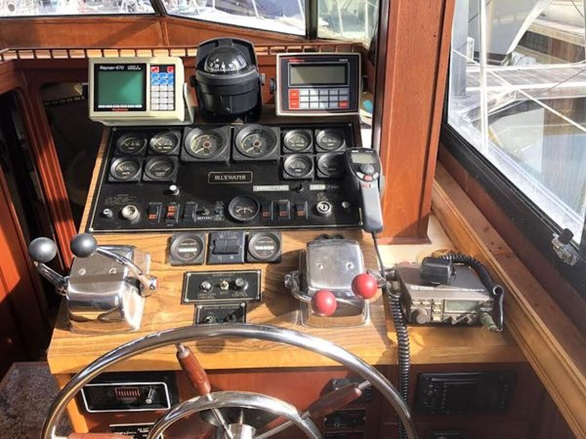 1985-bluewater-yachting-46-a75255