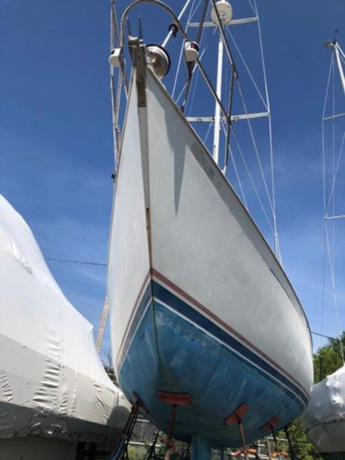 1985-c-c-yachts-40-9-06c2a1