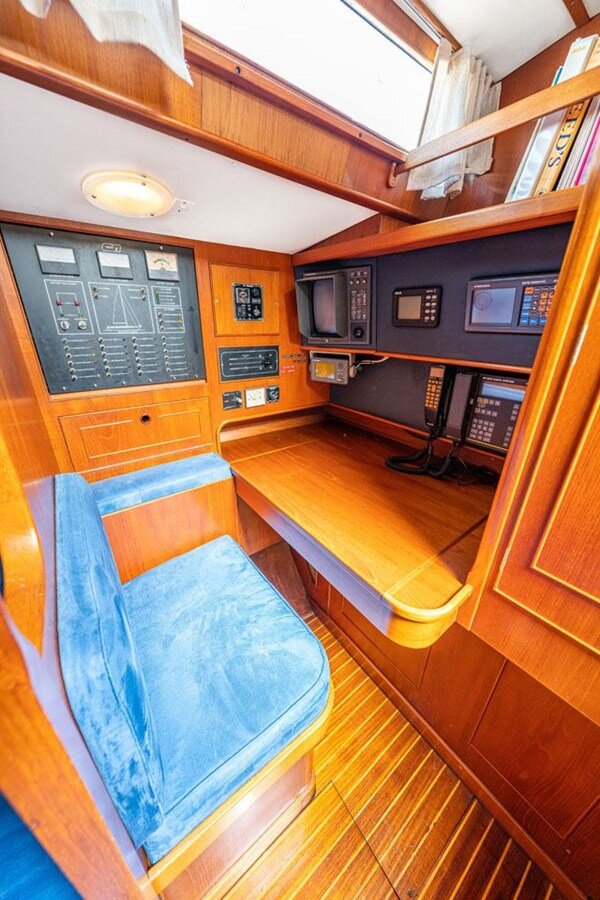 1985-camper-nicholsons-47-3-78aab8