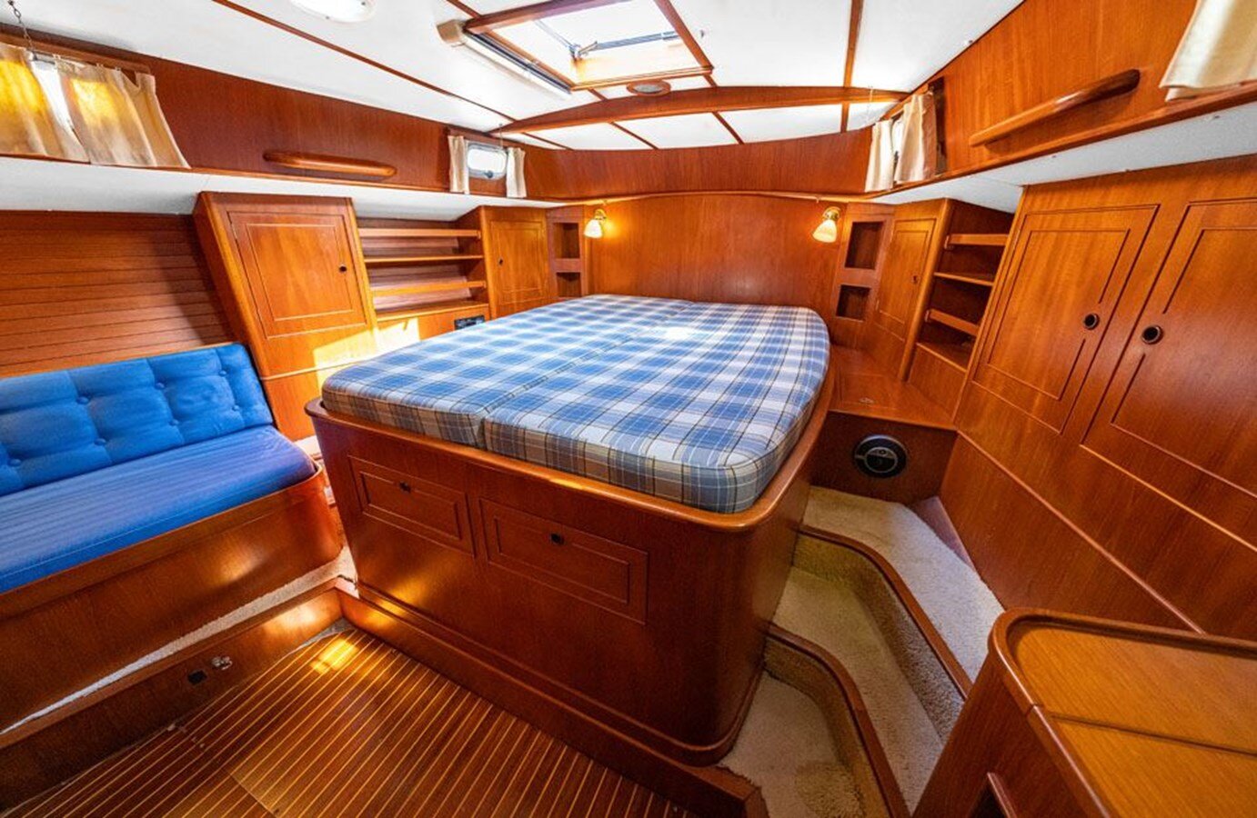 1985-camper-nicholsons-47-3-78aab8