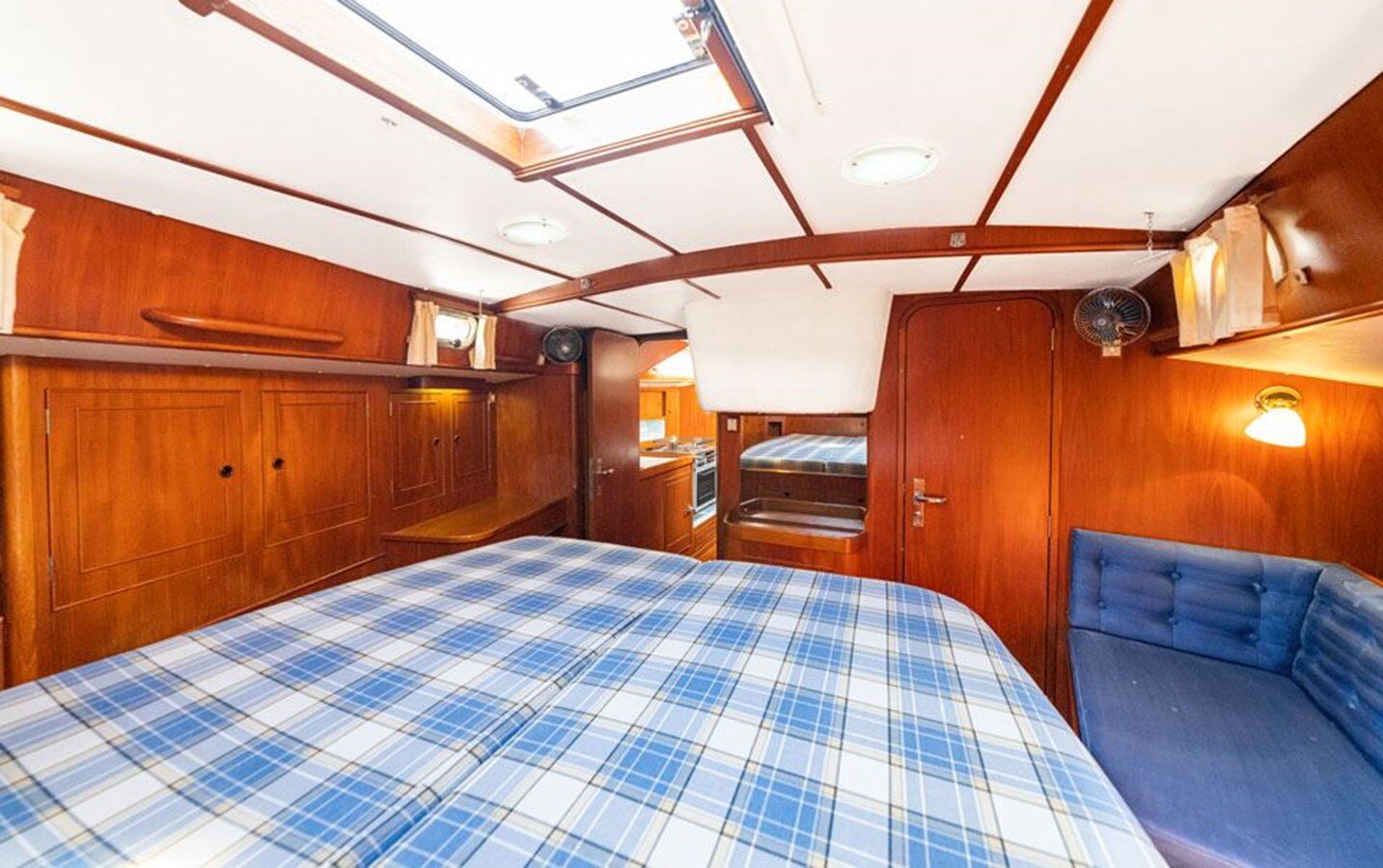 1985-camper-nicholsons-47-3-78aab8