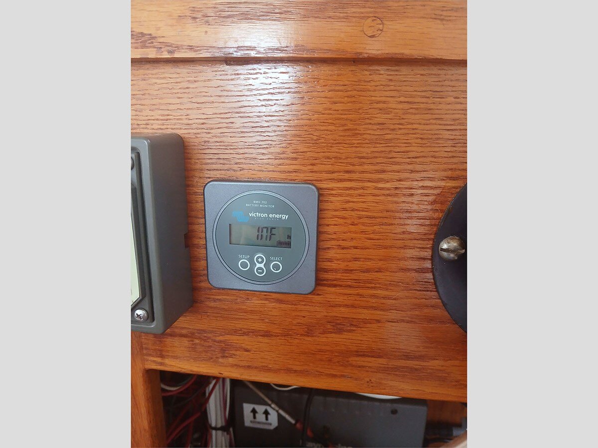 1985-mainship-34-1-cf46ad