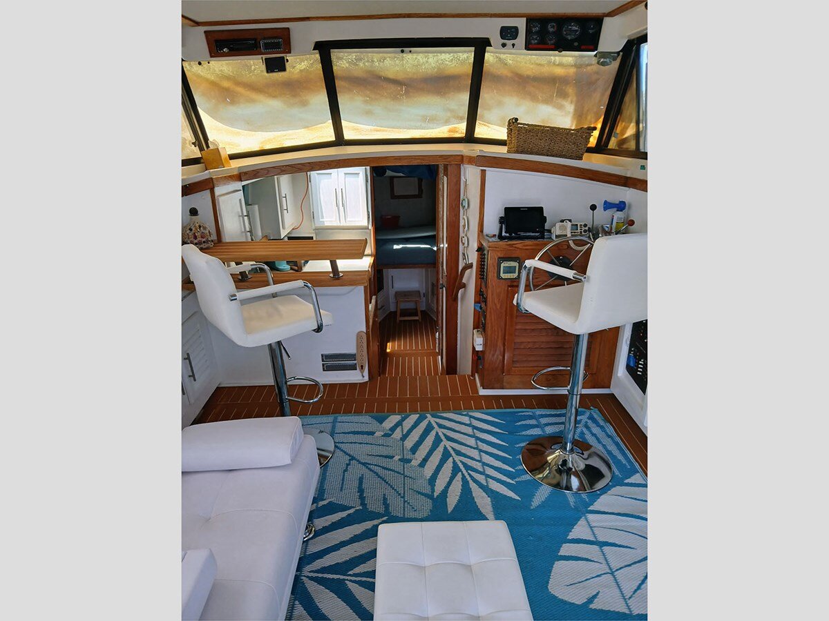 1985-mainship-34-1-cf46ad