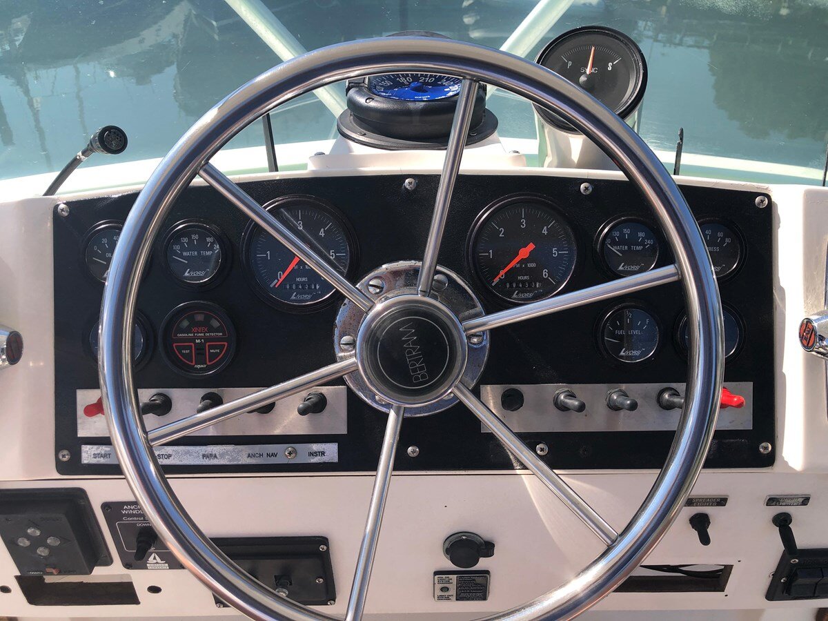 1986-bertram-28-6-de623d