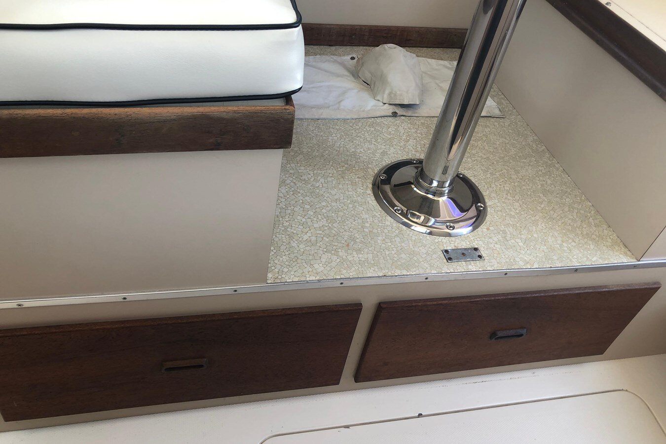 1986-bertram-28-6-de623d