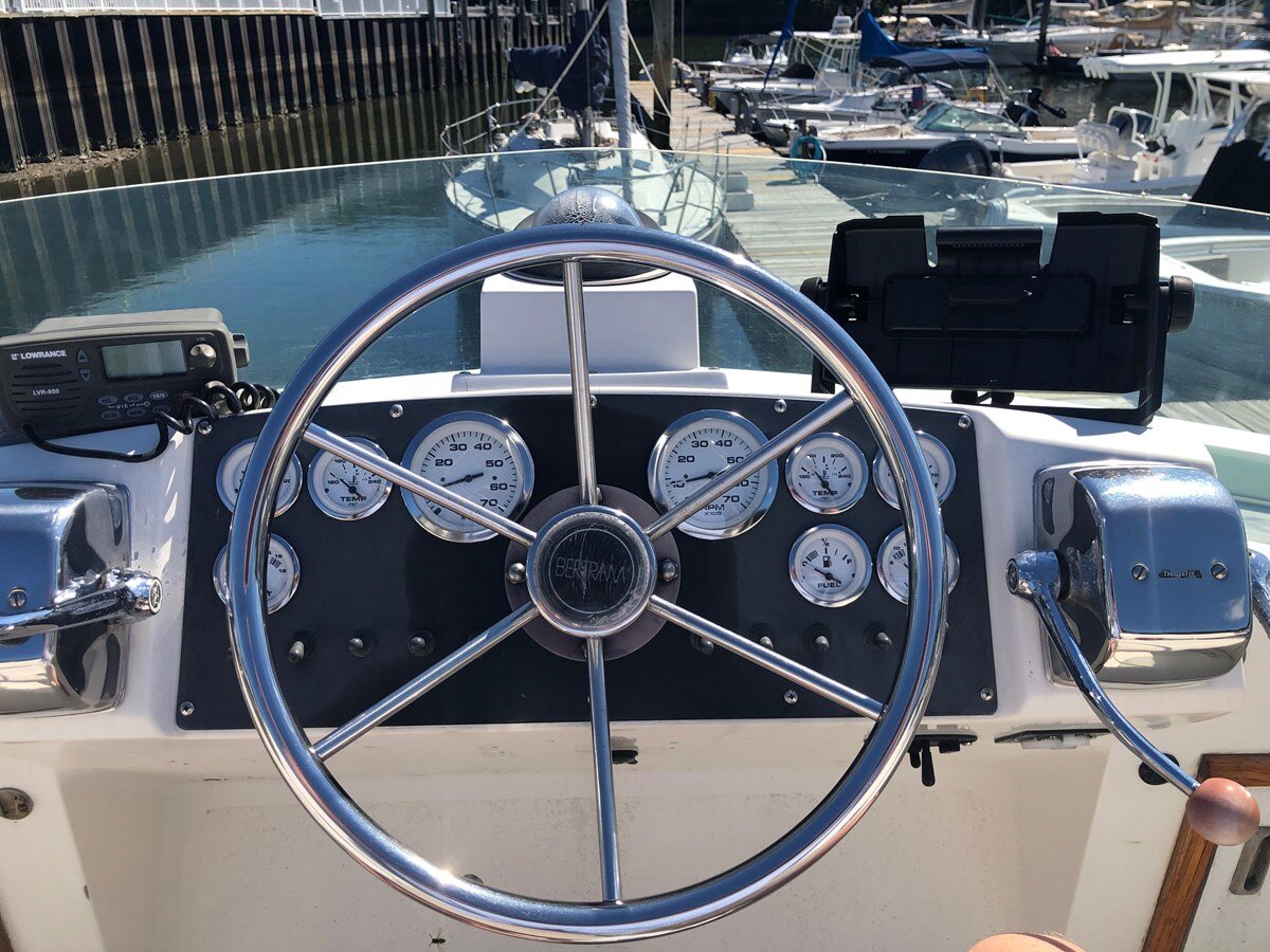 1986-bertram-28-6-09c678