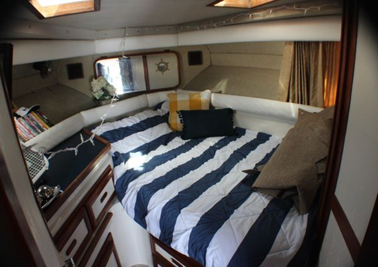 1986-carver-32-2aed6b