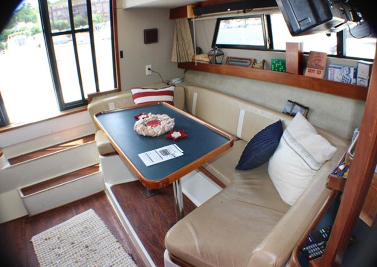 1986-carver-32-2aed6b