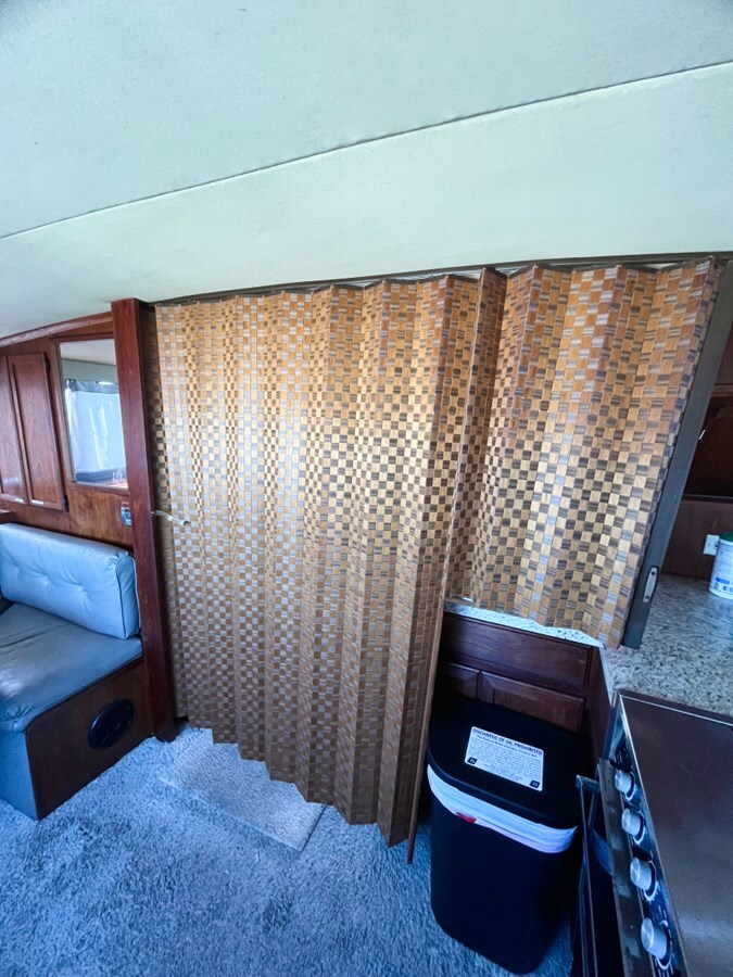 1987-blue-water-42-6-d9dbdd