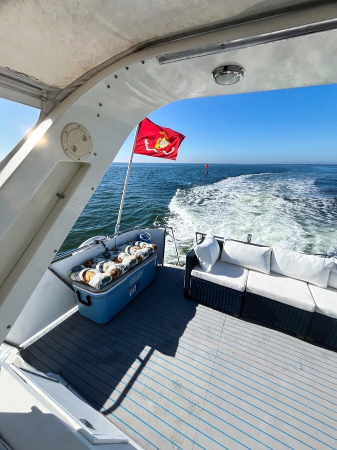 1987-blue-water-42-6-d9dbdd